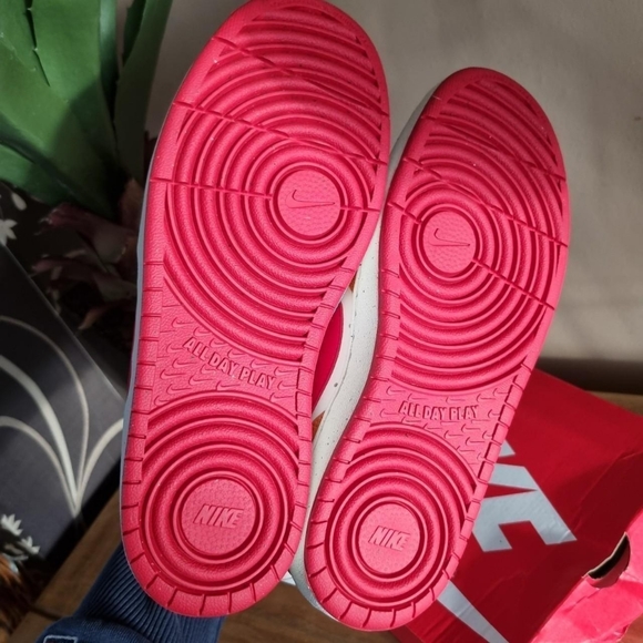 Nike court borough BQ5448-119 hot curry Uk 6Bnwb - Picture 4 of 4